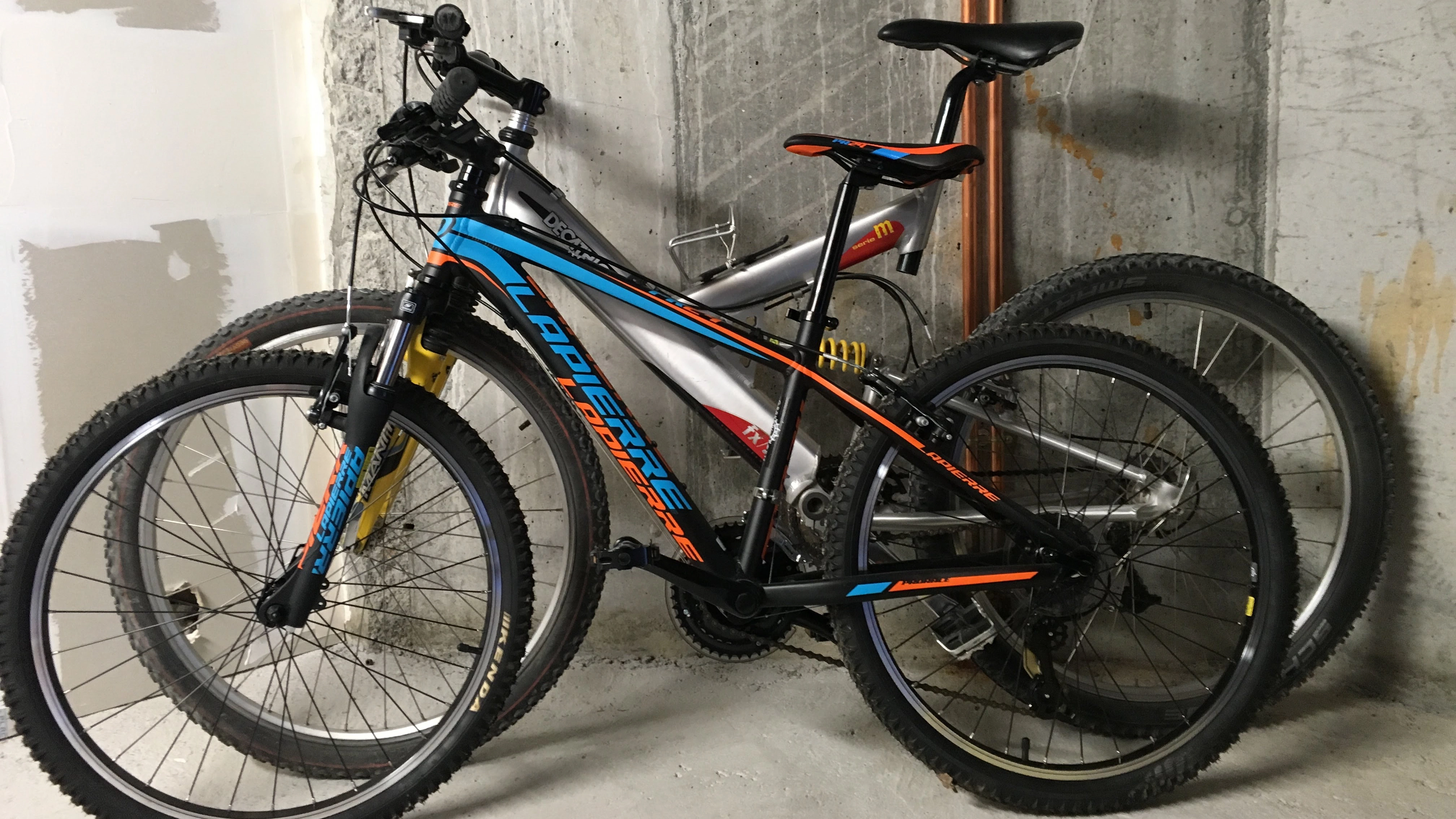 Local vélo sécurisé pour cyclistes aux Gîtes de l'Argile